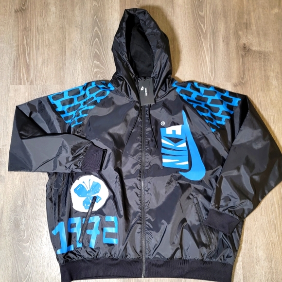 BRAND NEW NIKE SPORTSWEAR HERITAGE WINDRUNNER JACKET MEN'S SIZE XL